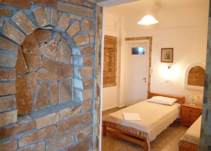 Vasilis Place ιos Chora