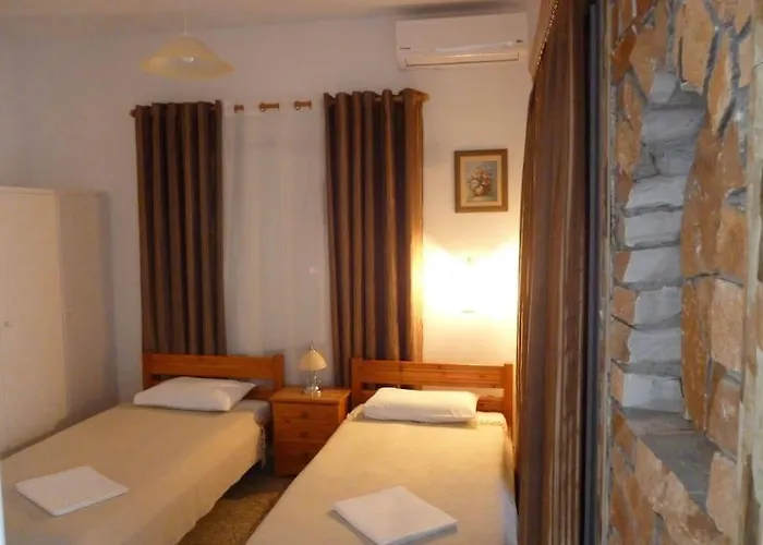 Vasilis Place ιos Chora